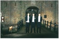 pictures/2002/2002-12-13-gala2-3